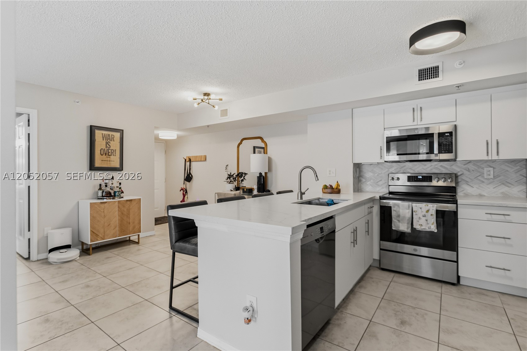 2640 S University Dr #111, Davie FL 33328