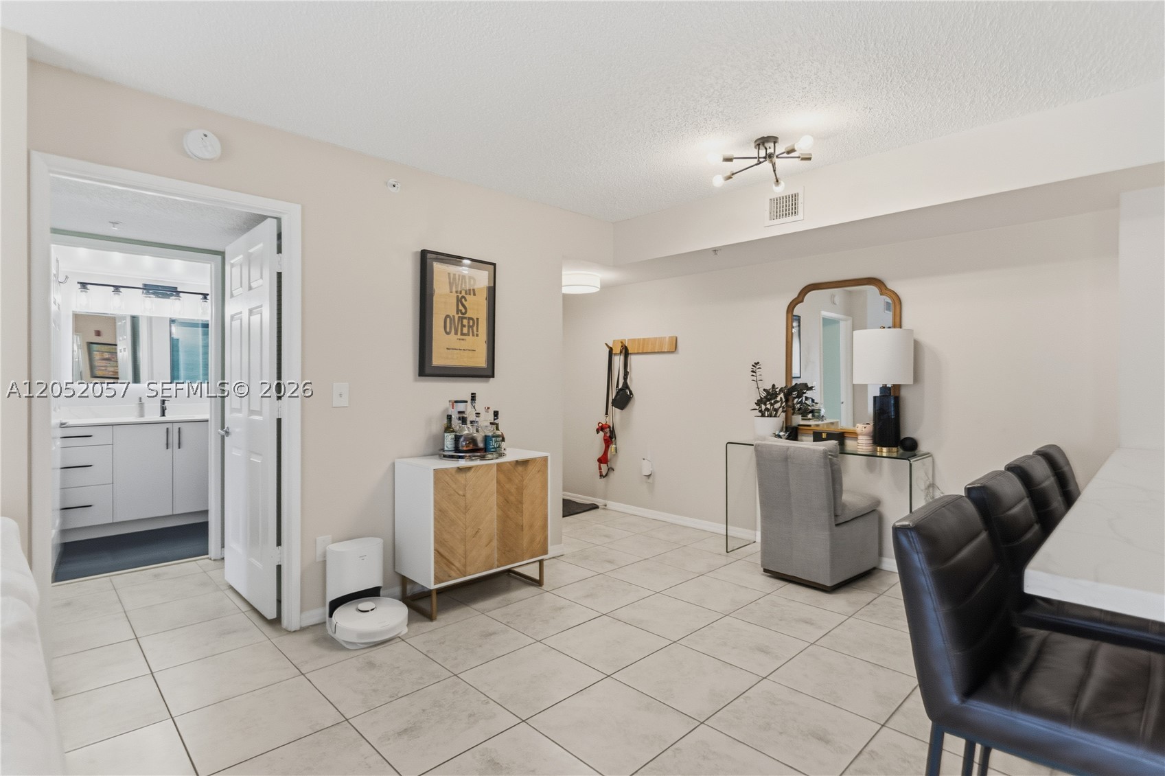 2640 S University Dr #111, Davie FL 33328