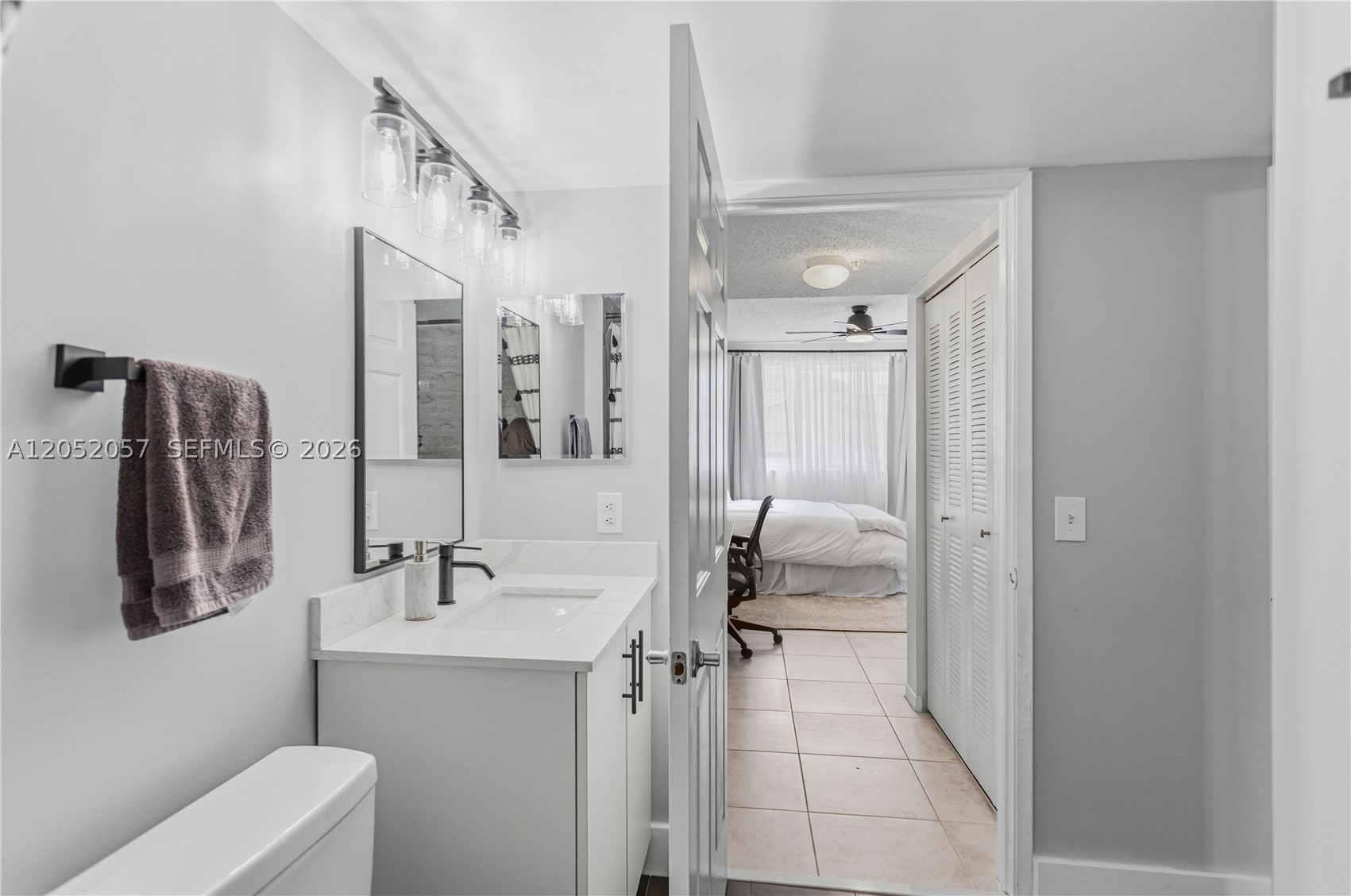 2640 S University Dr #111, Davie FL 33328