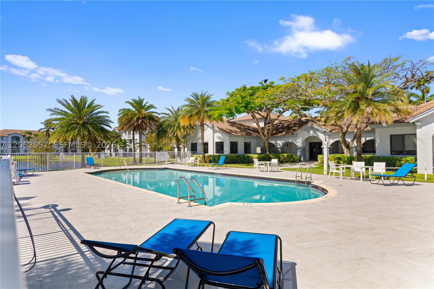 2640 S University Dr #111, Davie FL 33328