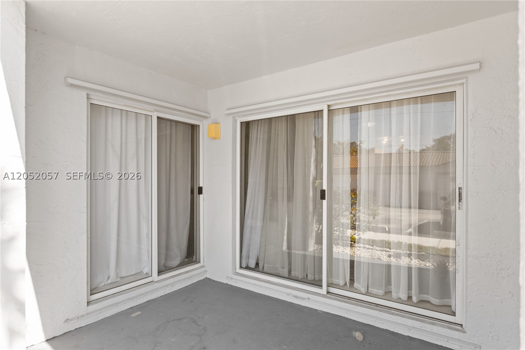 2640 S University Dr #111, Davie FL 33328