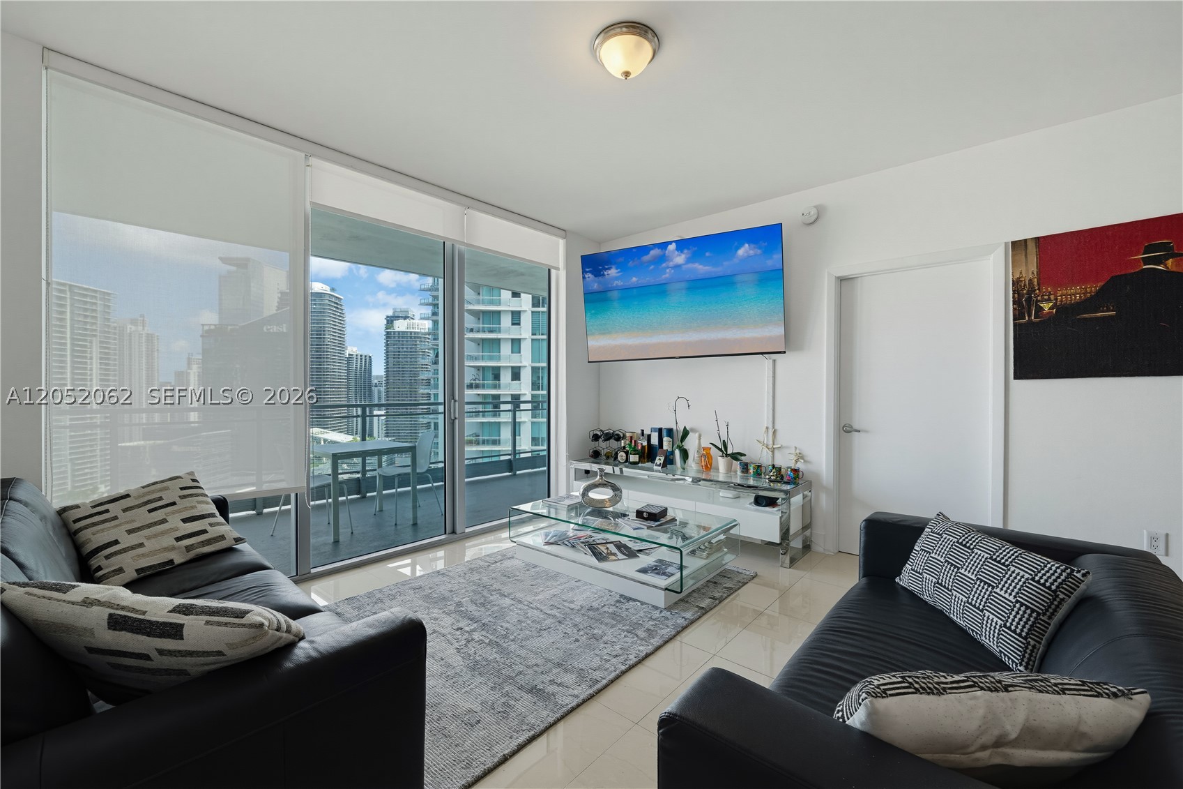 90 SW 3rd St #3511, Miami FL 33130