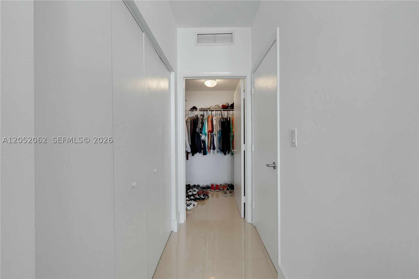 90 SW 3rd St #3511, Miami FL 33130