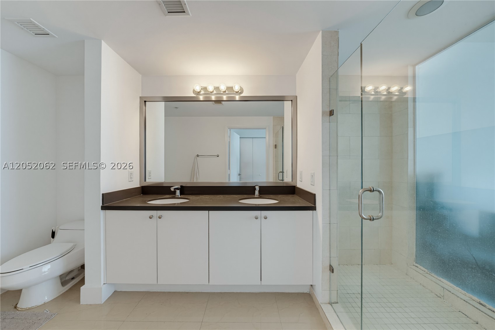 90 SW 3rd St #3511, Miami FL 33130