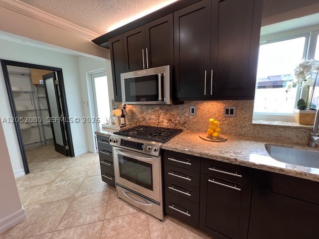 9211 SW 13th St, Miami FL 33174