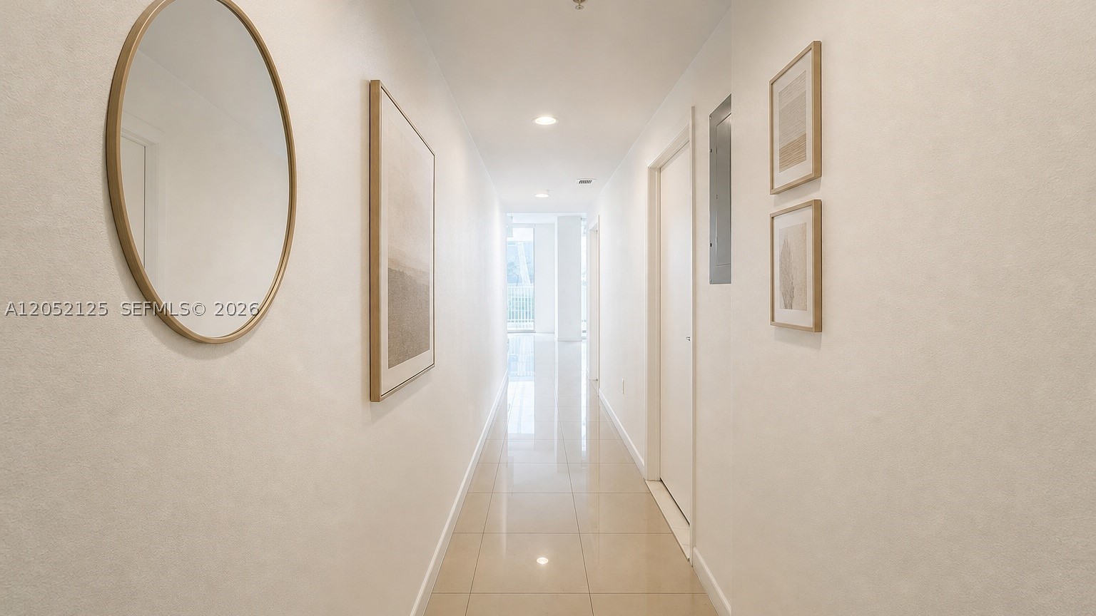 253 NE 2nd St #802, Miami FL 33132