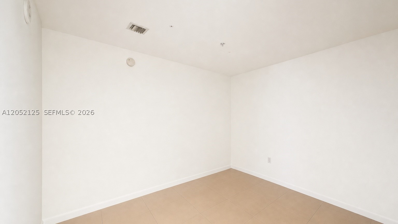 253 NE 2nd St #802, Miami FL 33132