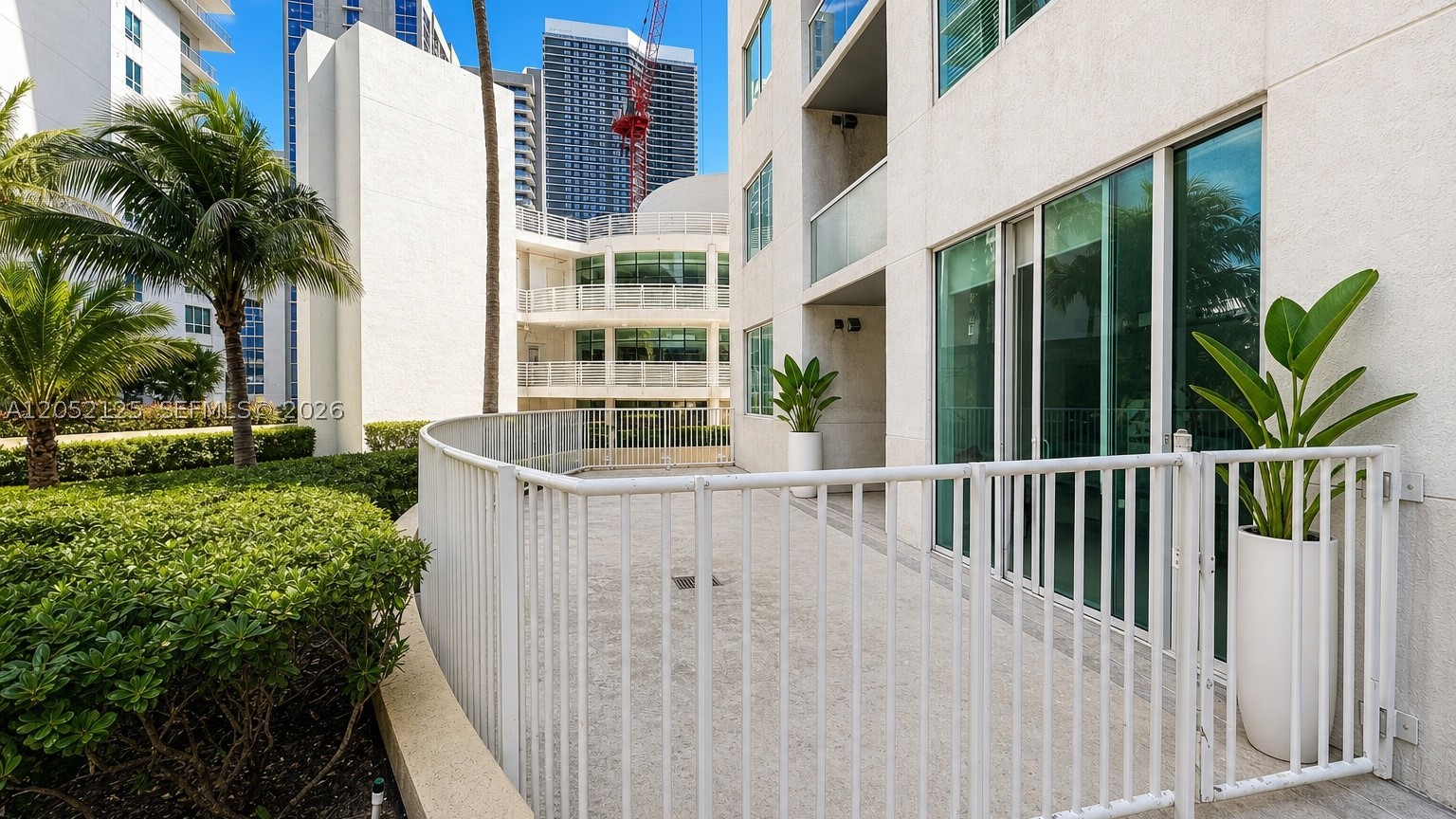 253 NE 2nd St #802, Miami FL 33132