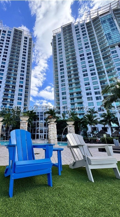 2641 N Flamingo Rd #2208N, Sunrise FL 33323