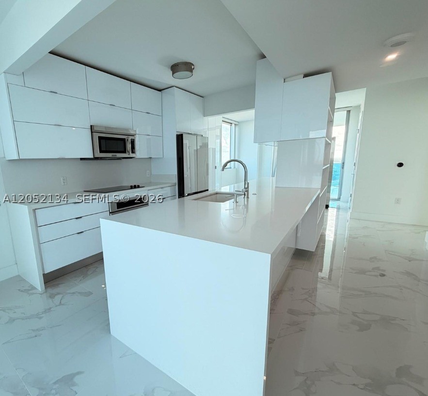 2641 N Flamingo Rd #2208N, Sunrise FL 33323