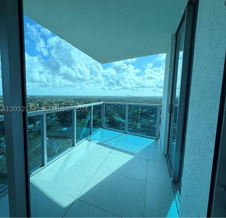 2641 N Flamingo Rd #2208N, Sunrise FL 33323