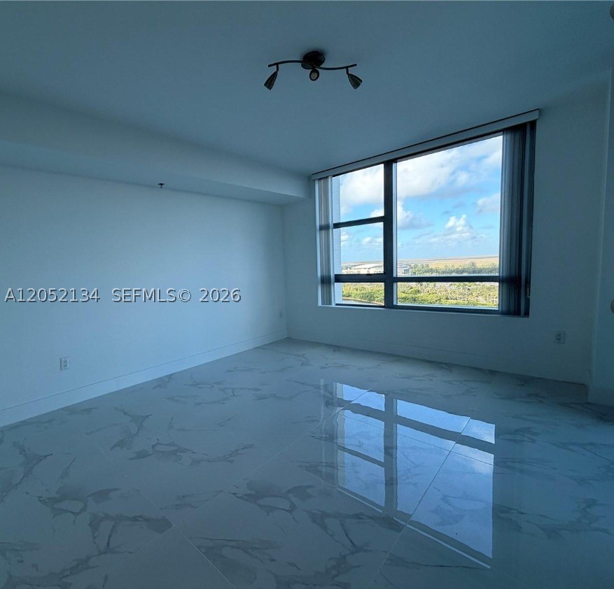 2641 N Flamingo Rd #2208N, Sunrise FL 33323