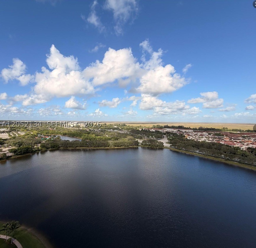 2641 N Flamingo Rd #2208N, Sunrise FL 33323