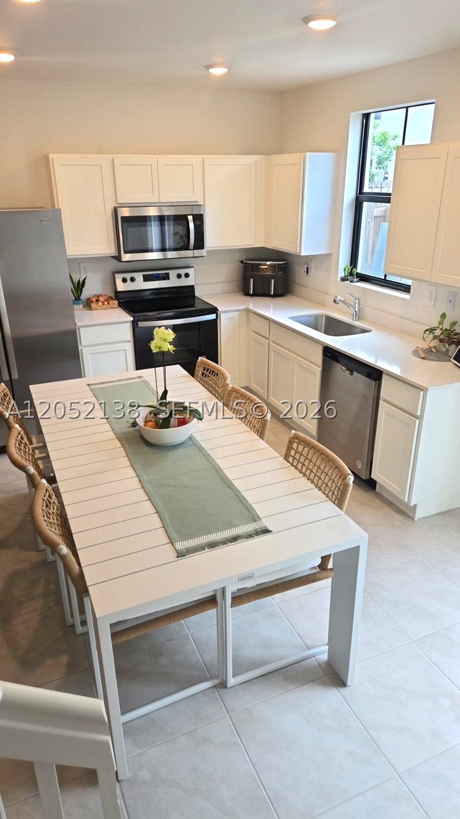 481 NE 12th St, Florida City FL 33034