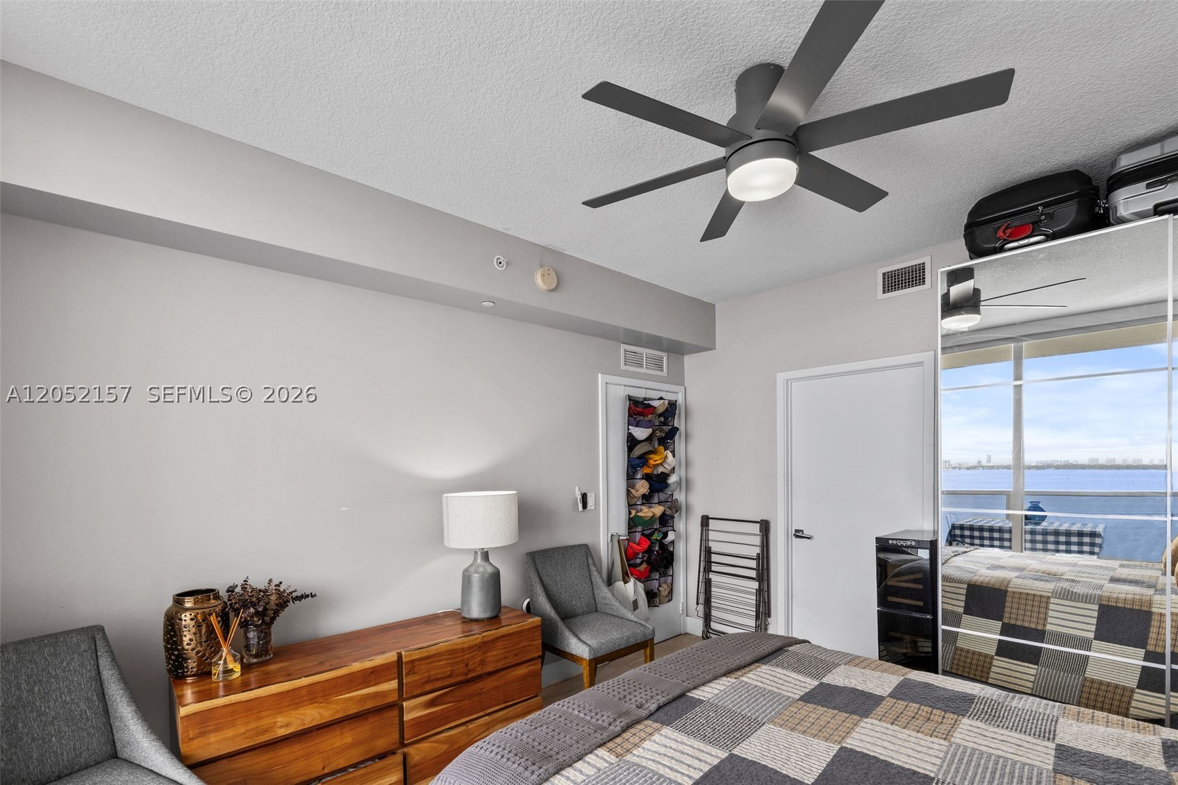 600 NE 27th St #2202, Miami FL 33137
