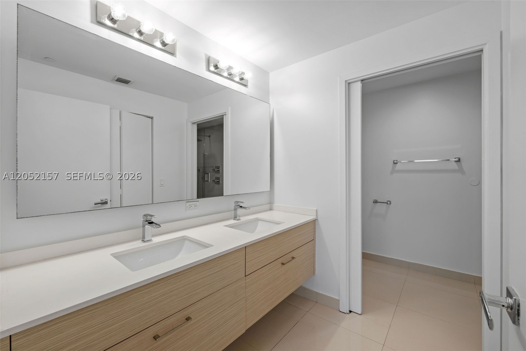 600 NE 27th St #2202, Miami FL 33137
