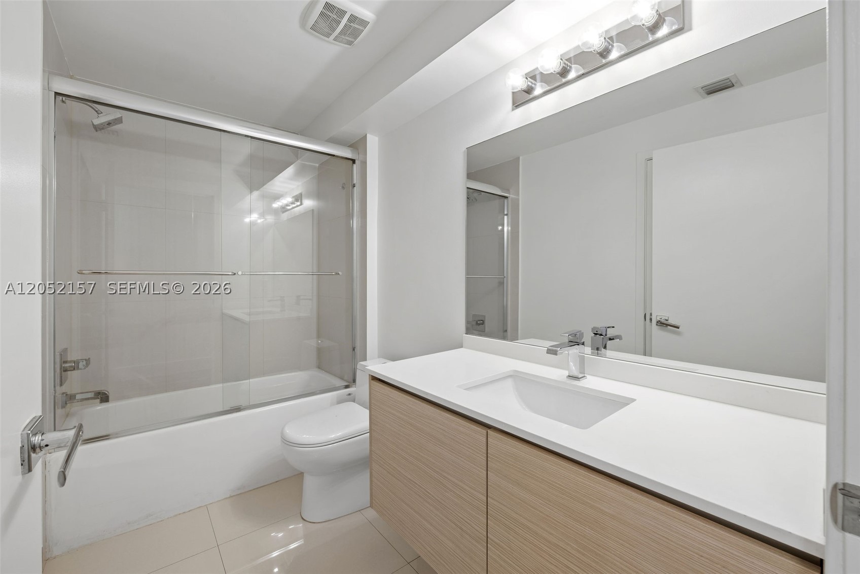 600 NE 27th St #2202, Miami FL 33137
