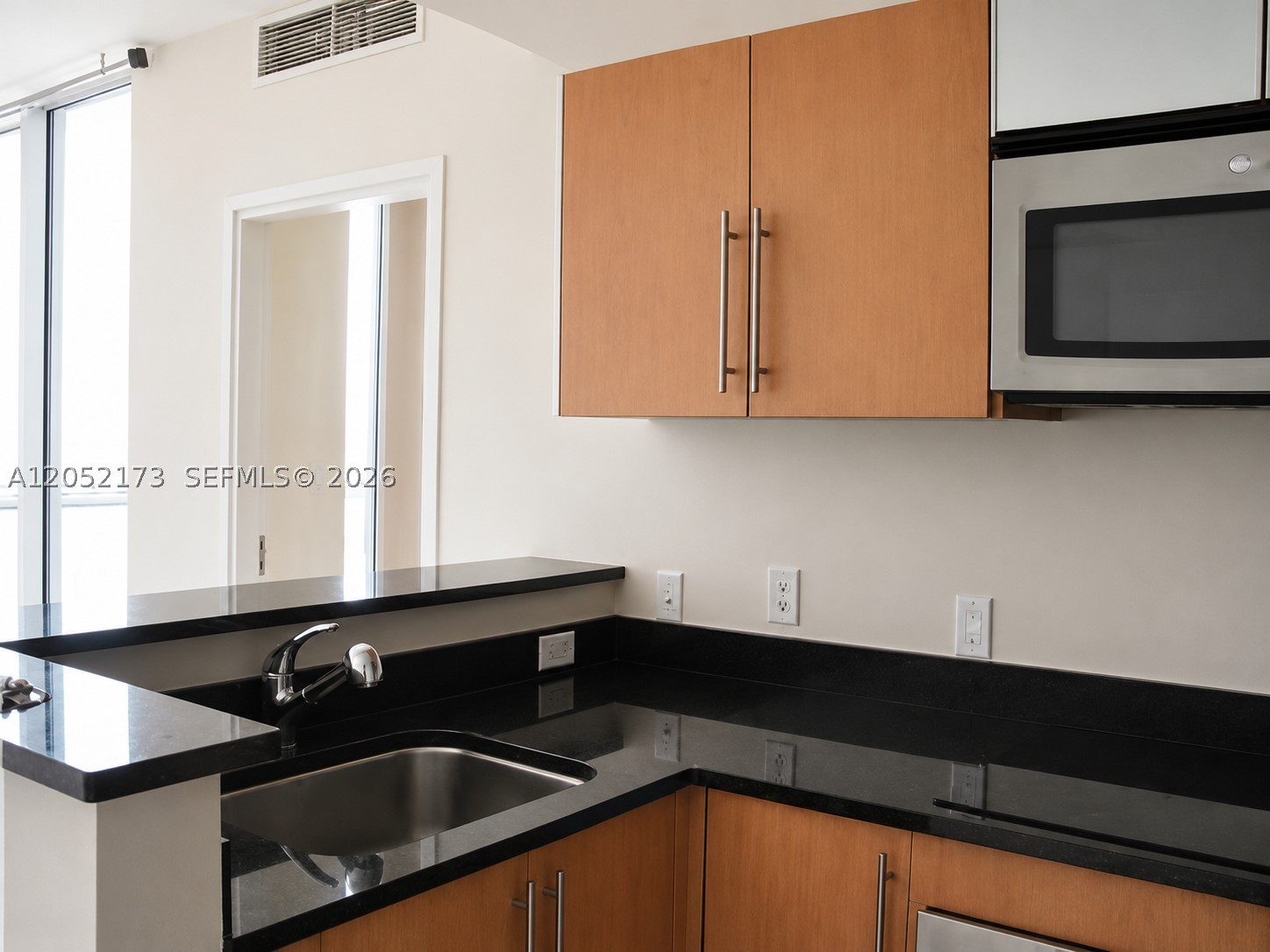 300 S Biscayne Blvd #T-3511, Miami FL 33131
