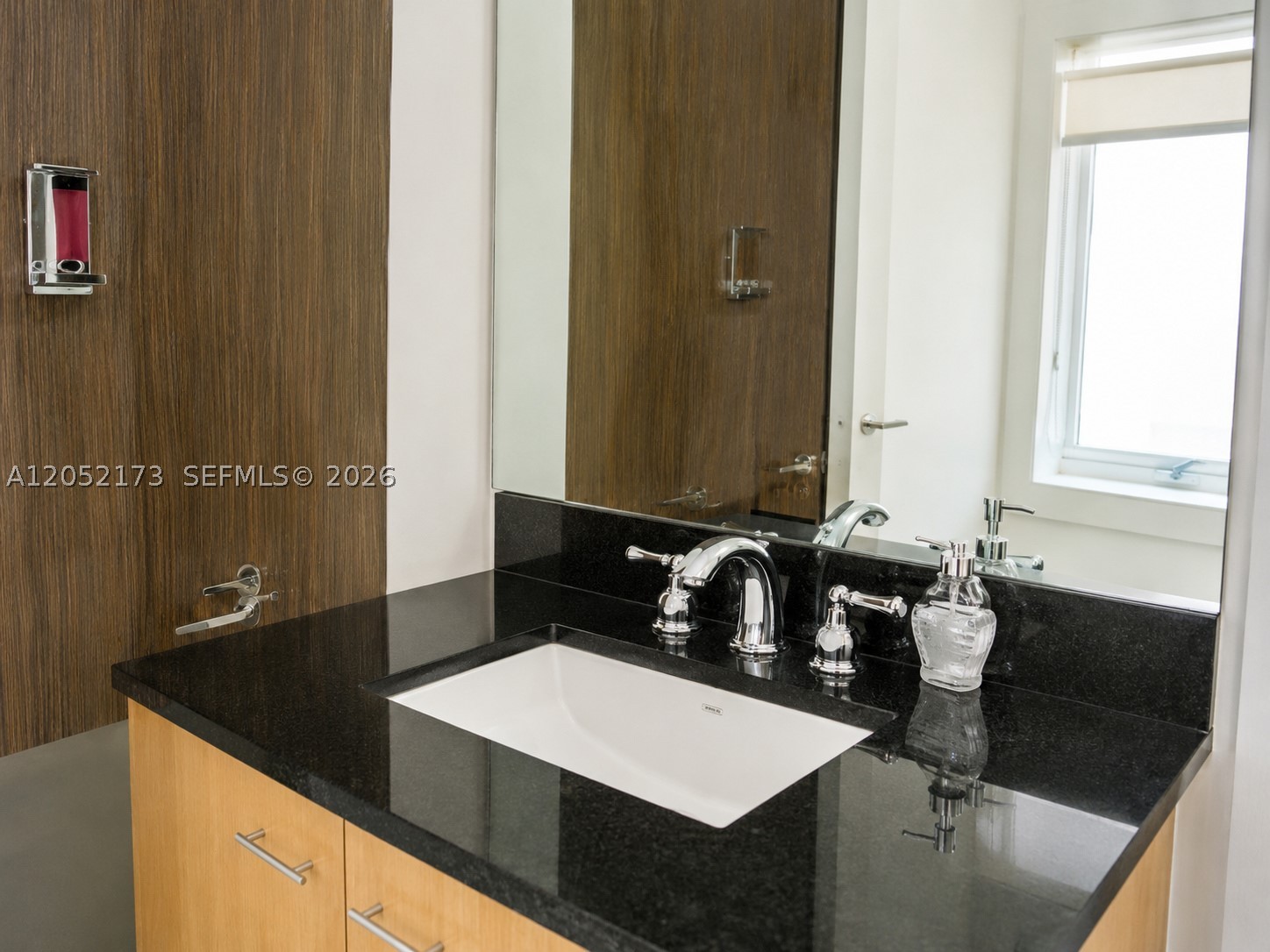 300 S Biscayne Blvd #T-3511, Miami FL 33131