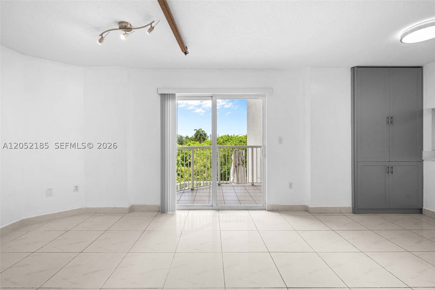 280 SW 20th Rd #504, Miami FL 33129