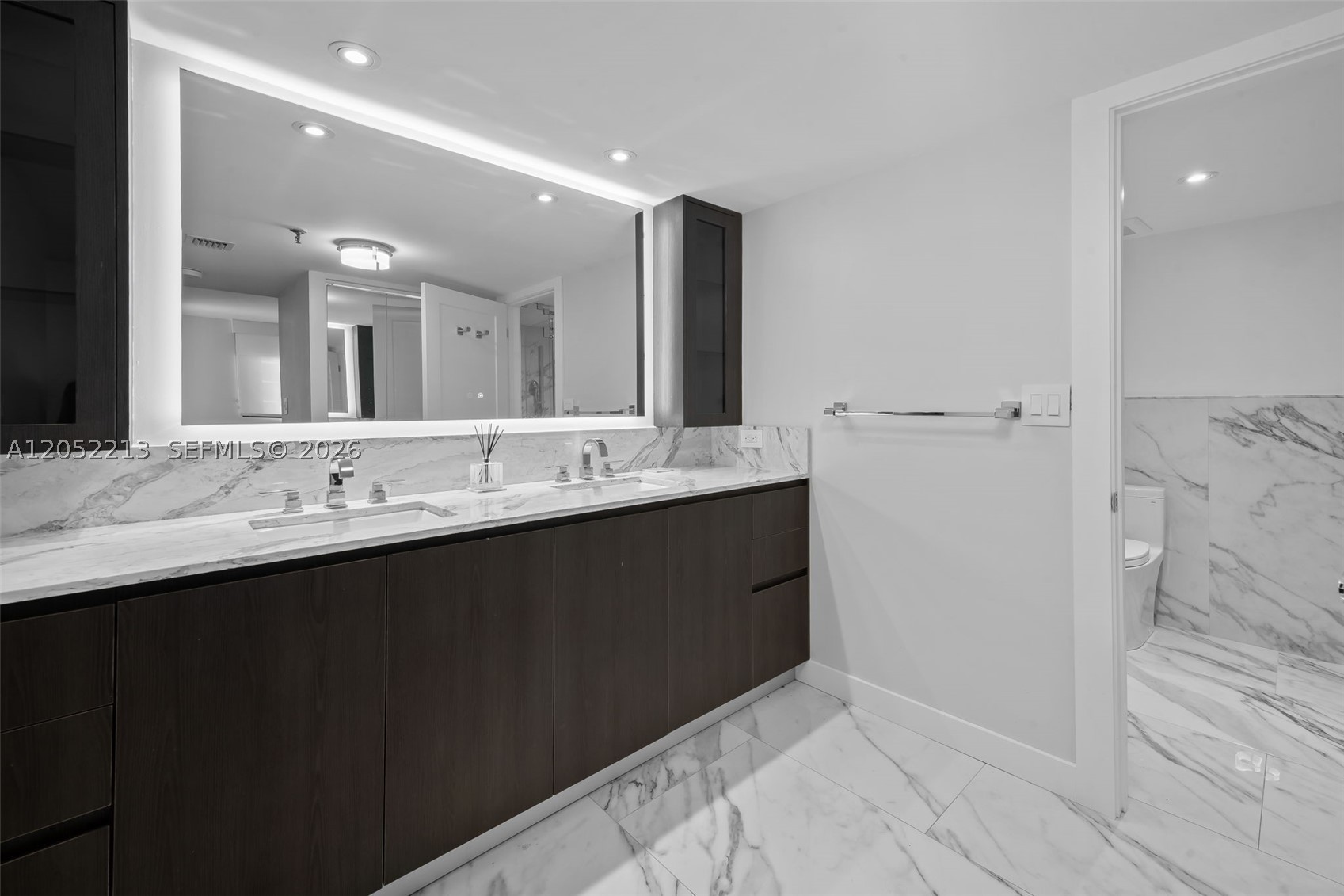520 Brickell Key Dr #A1206, Miami FL 33131
