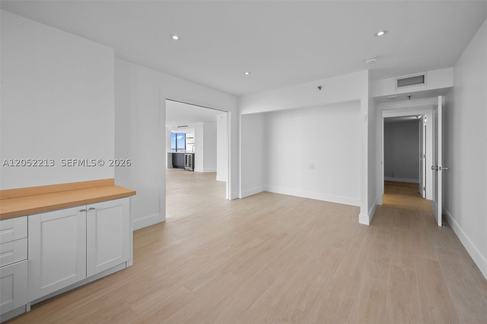 520 Brickell Key Dr #A1206, Miami FL 33131