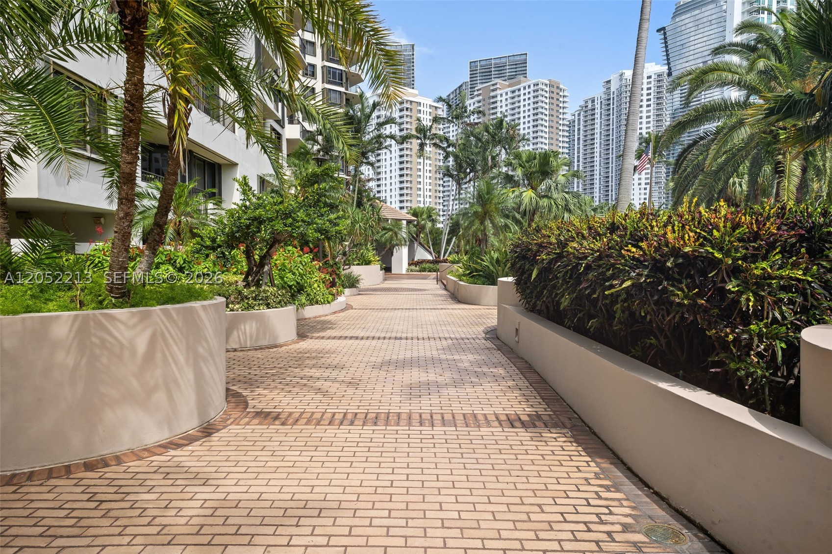 520 Brickell Key Dr #A1206, Miami FL 33131