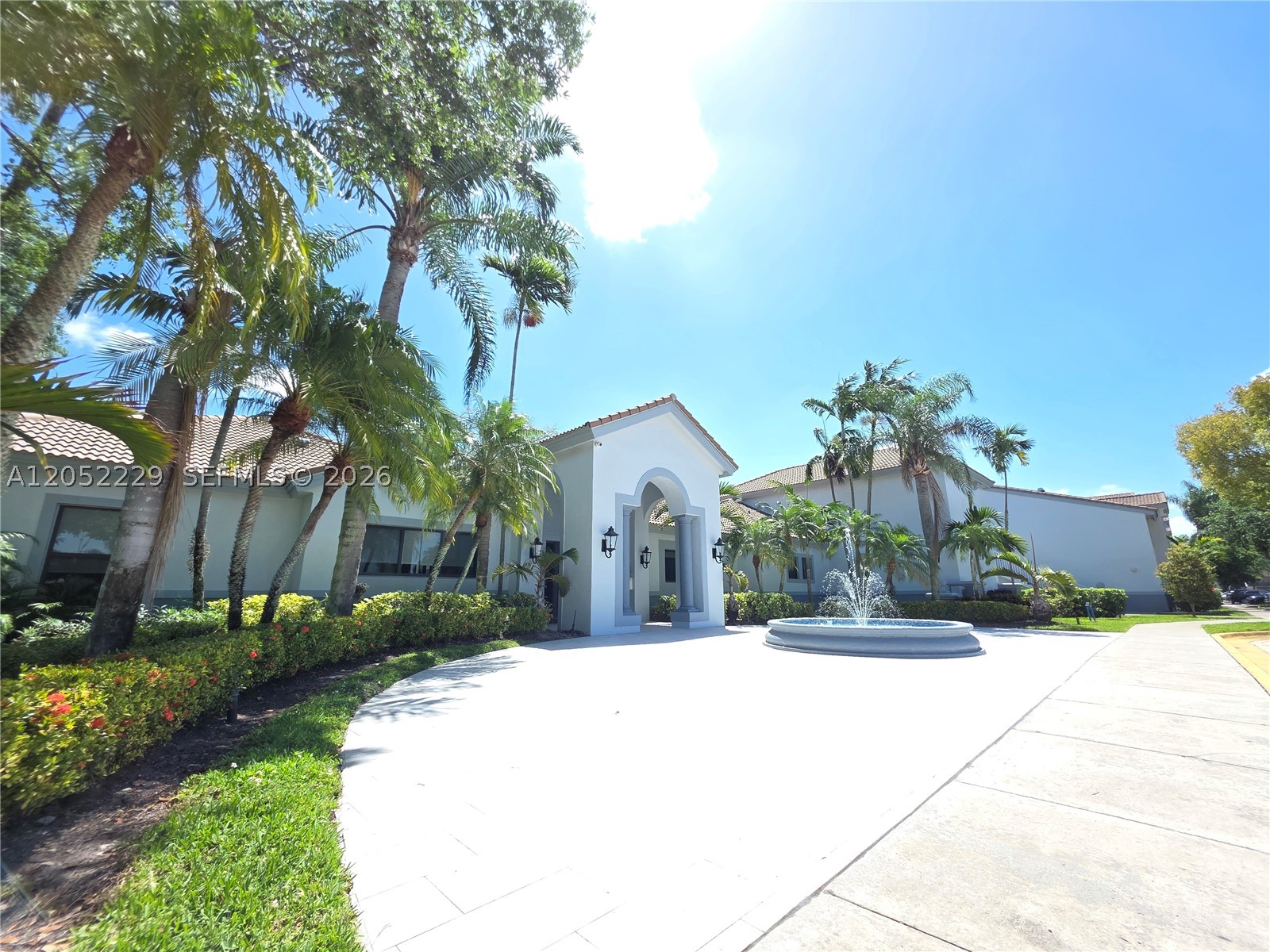 2620 S University Dr #111, Davie FL 33328