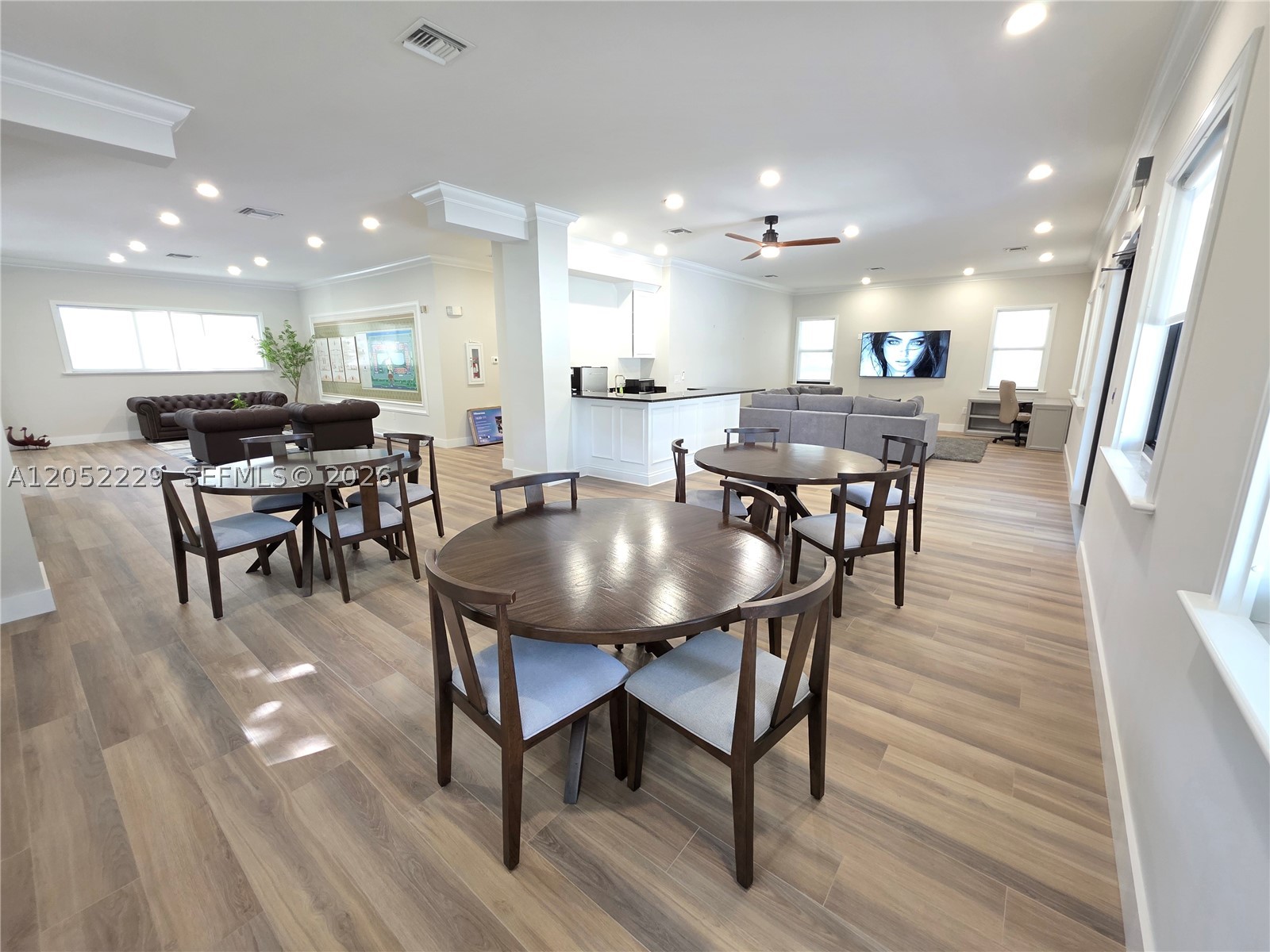 2620 S University Dr #111, Davie FL 33328