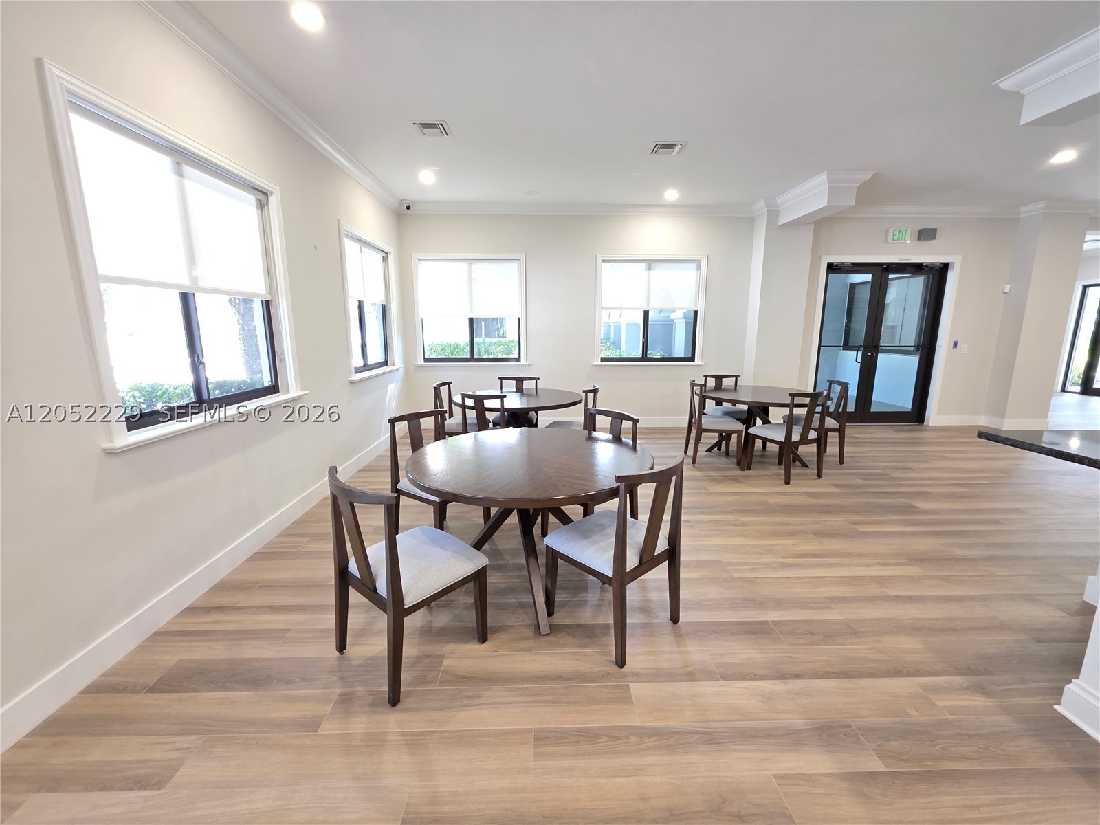 2620 S University Dr #111, Davie FL 33328
