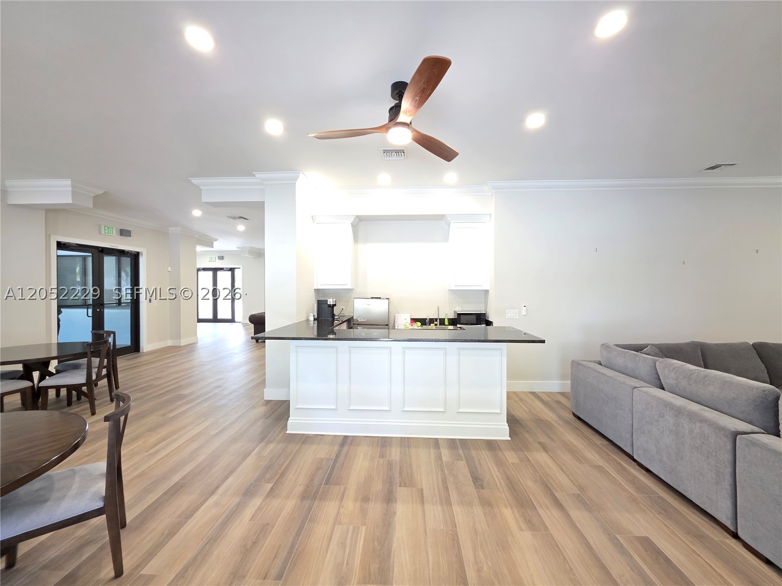 2620 S University Dr #111, Davie FL 33328
