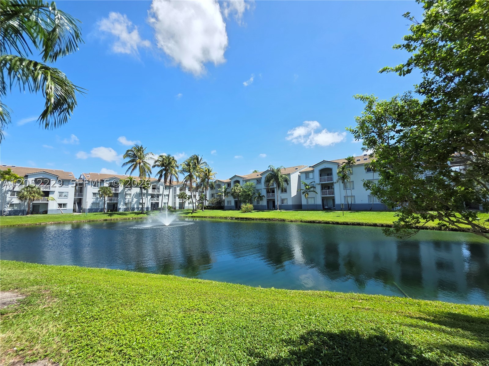 2620 S University Dr #111, Davie FL 33328