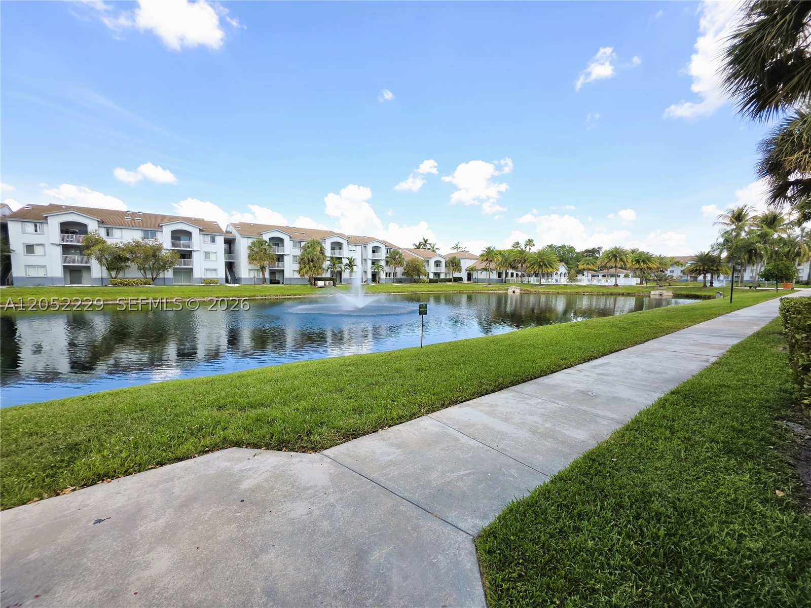 2620 S University Dr #111, Davie FL 33328