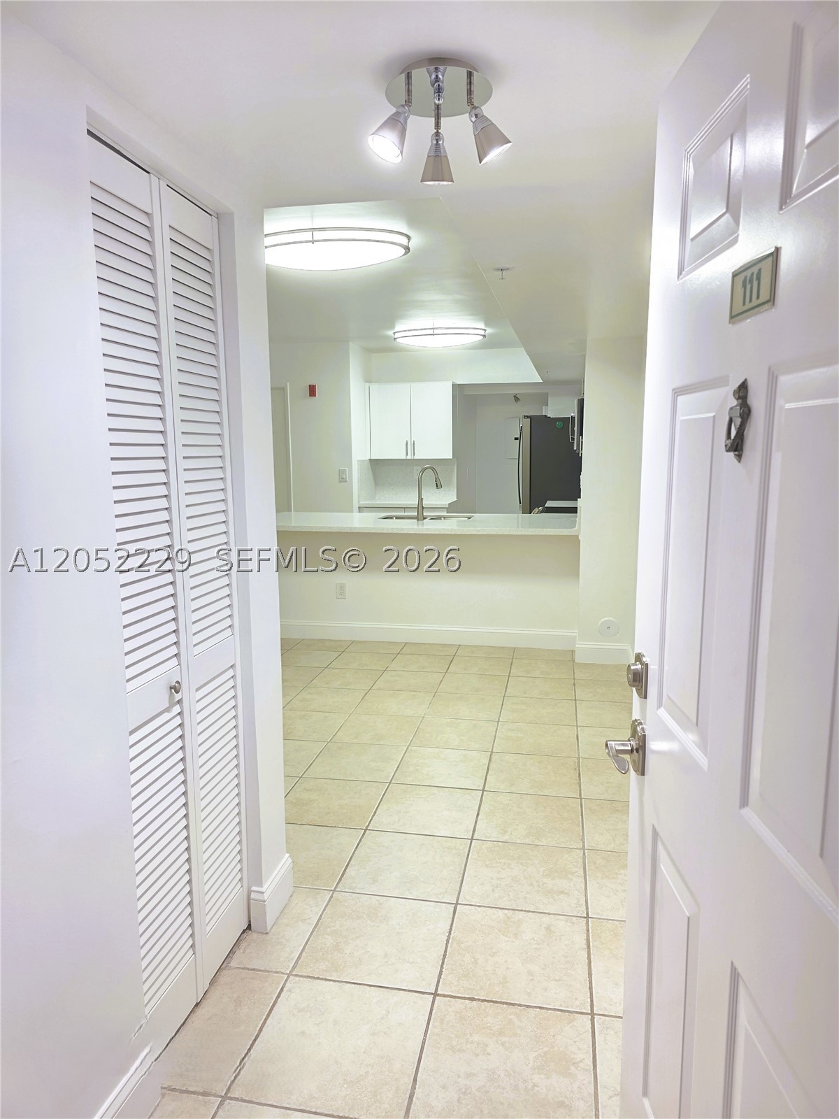 2620 S University Dr #111, Davie FL 33328