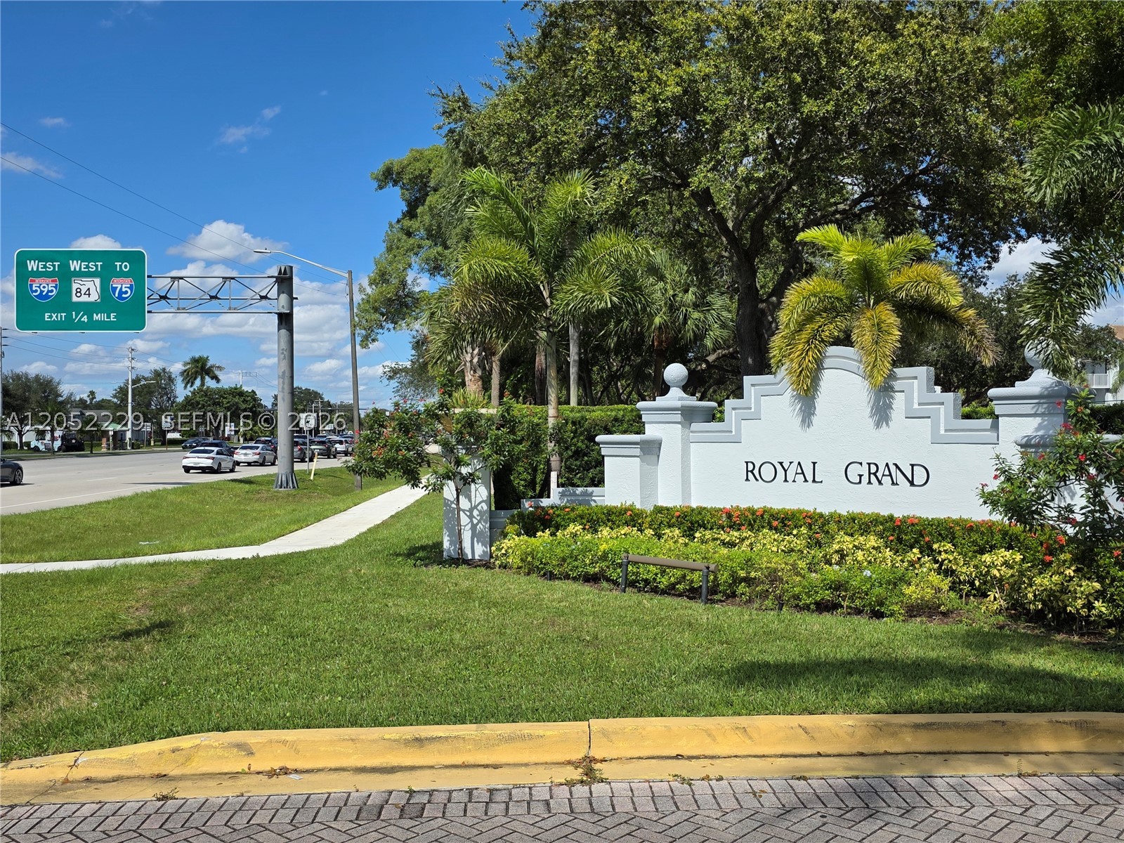 2620 S University Dr #111, Davie FL 33328