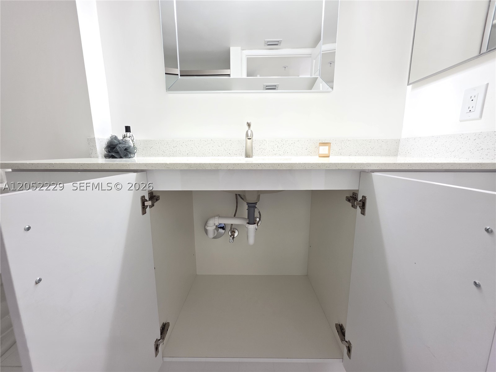 2620 S University Dr #111, Davie FL 33328