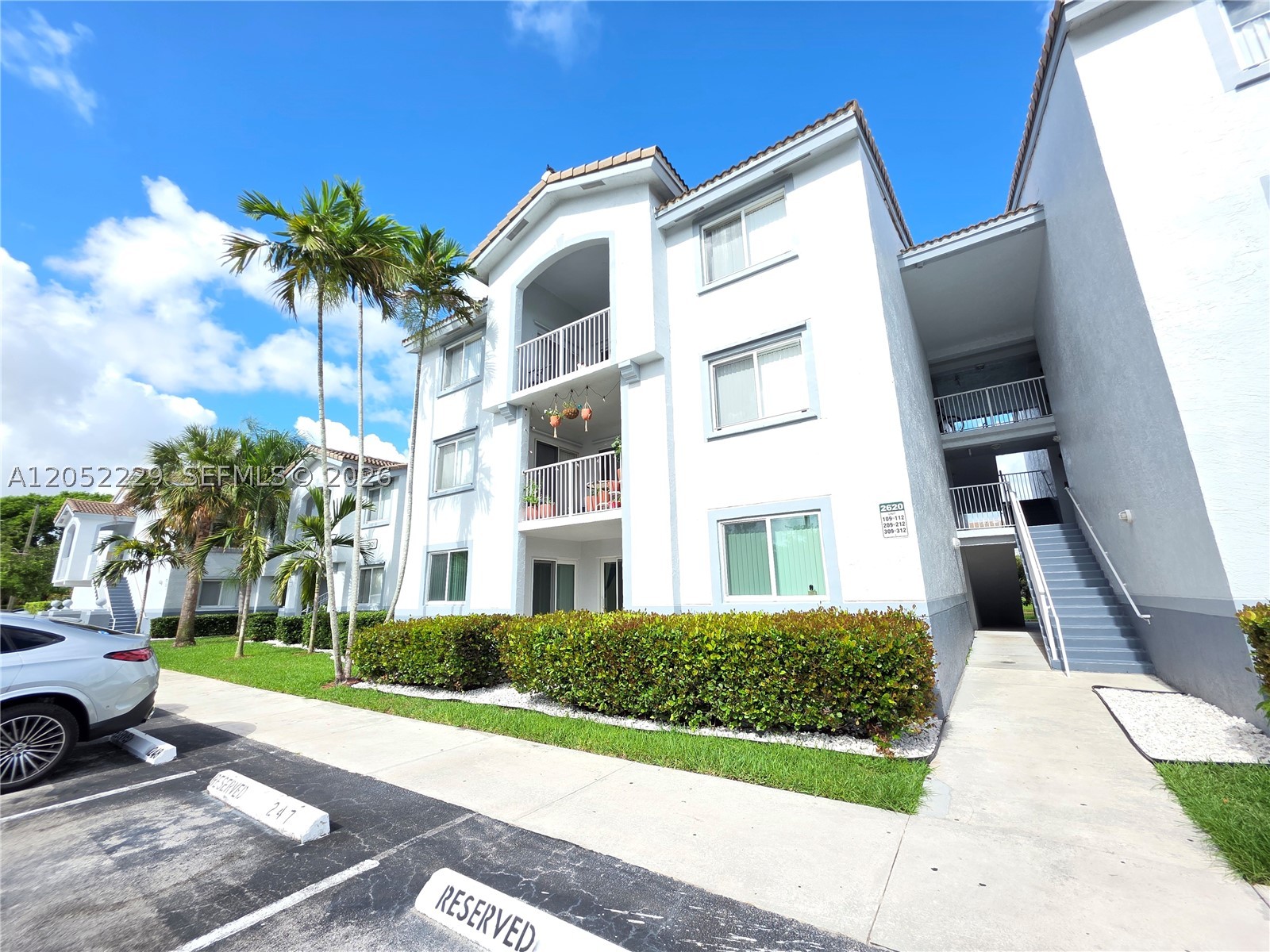 2620 S University Dr #111, Davie FL 33328
