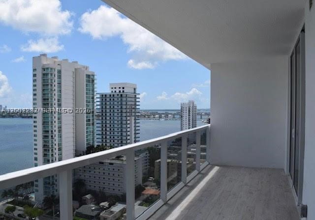 600 NE 27th St #2202, Miami FL 33137