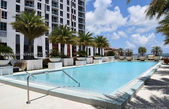 600 NE 27th St #2202, Miami FL 33137