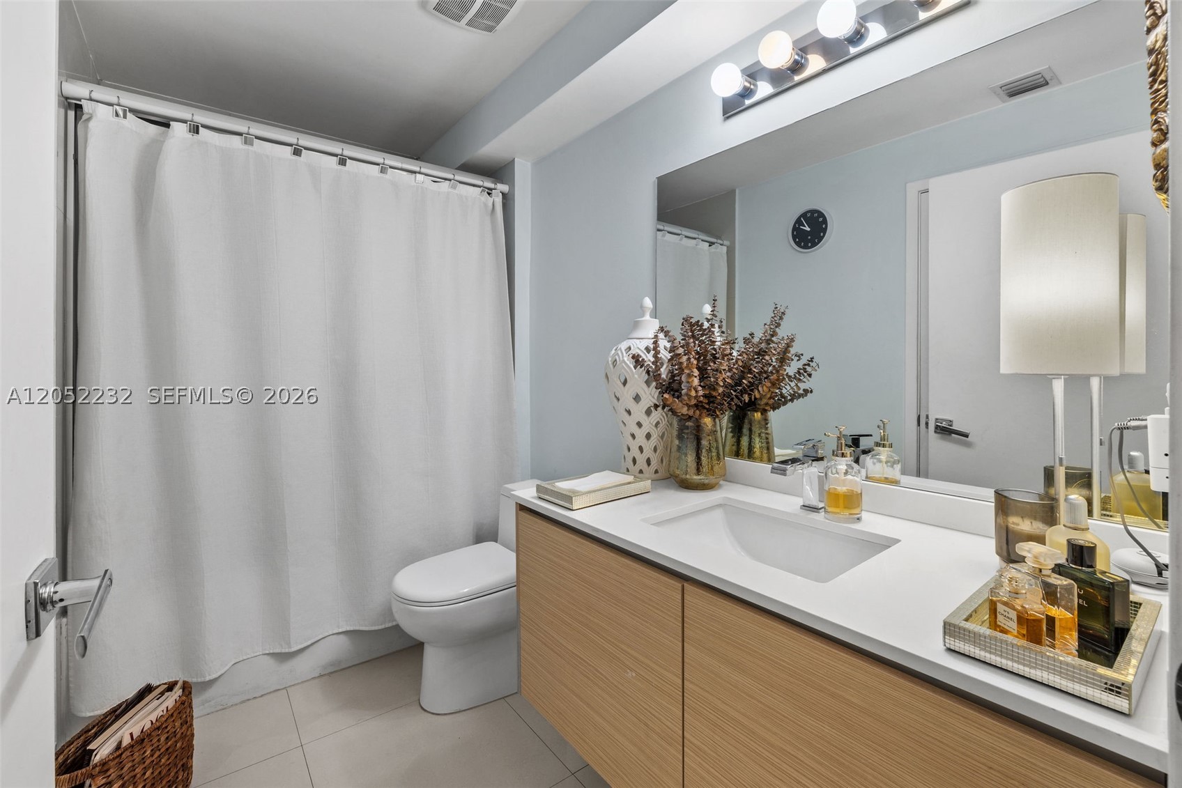 600 NE 27th St #2202, Miami FL 33137