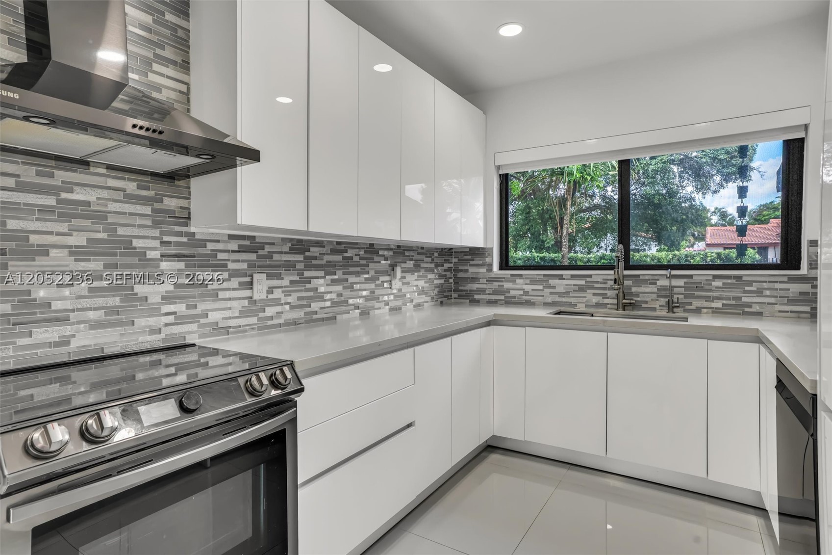2484 SW 25th St, Miami FL 33133