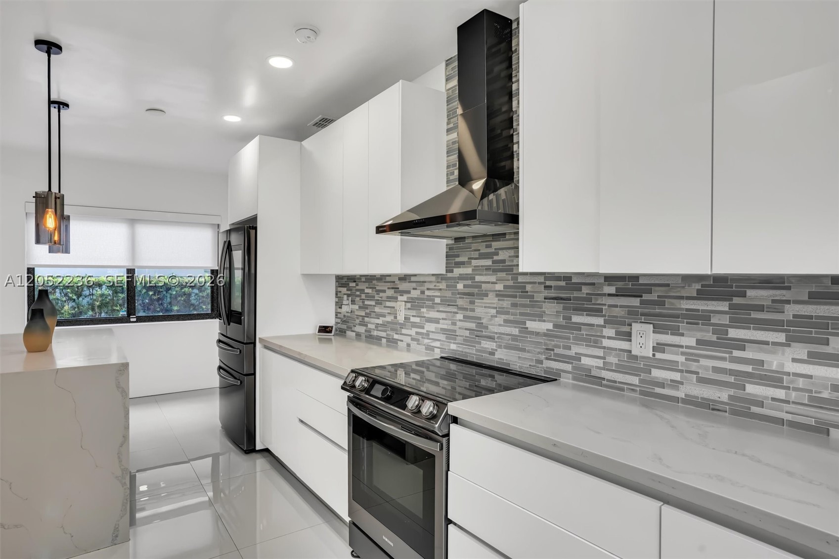 2484 SW 25th St, Miami FL 33133