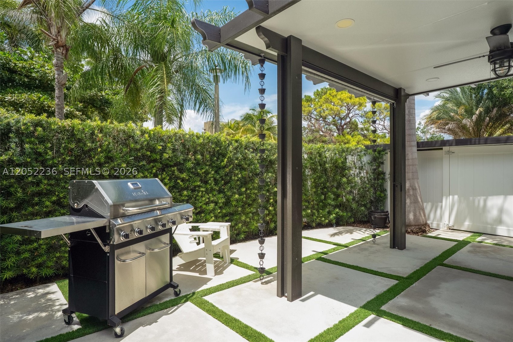2484 SW 25th St, Miami FL 33133
