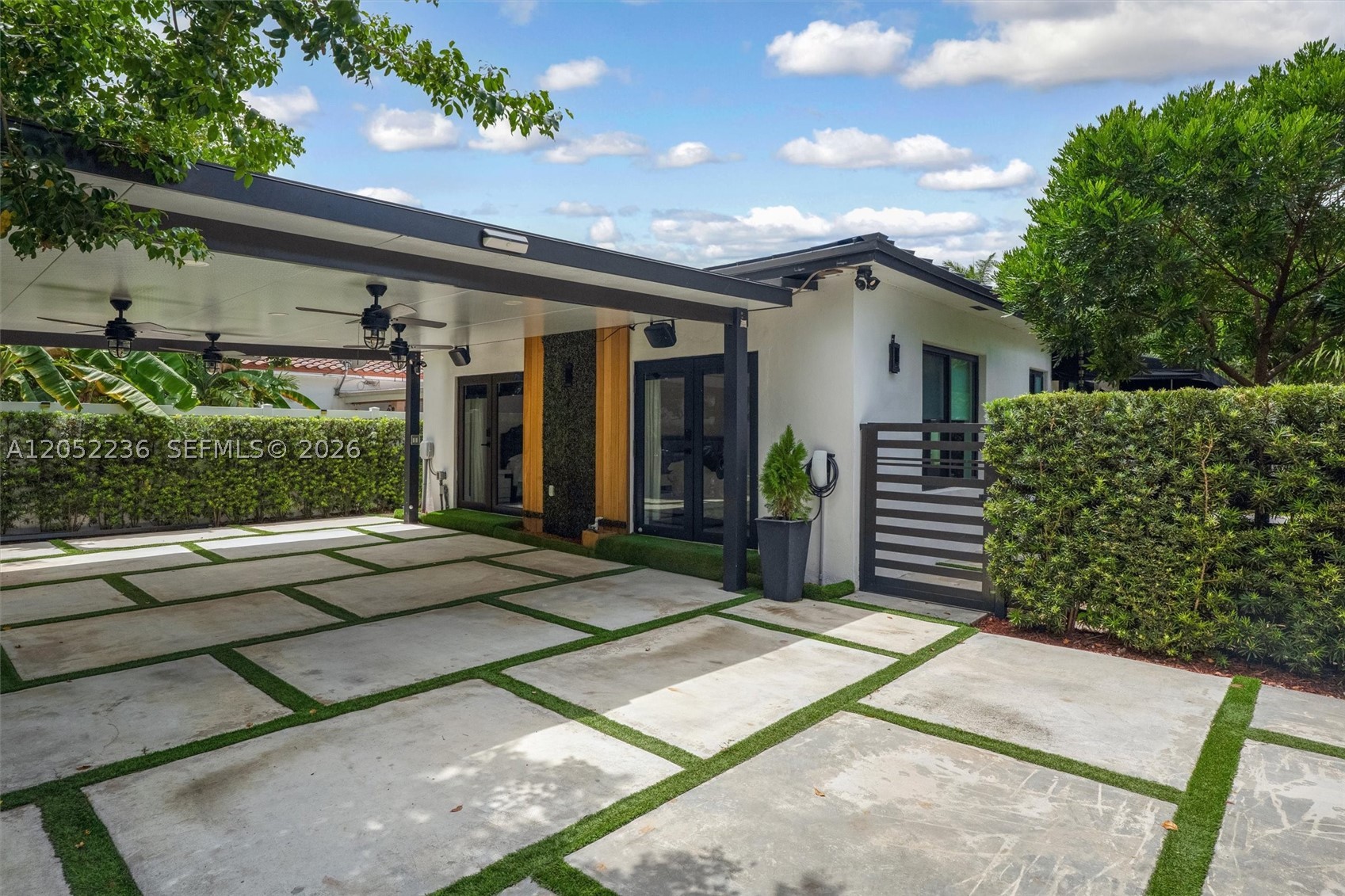 2484 SW 25th St, Miami FL 33133