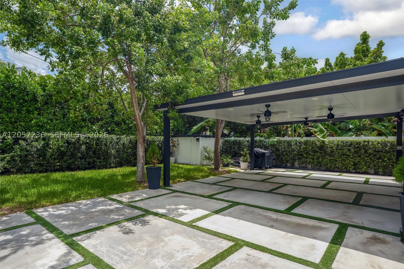 2484 SW 25th St, Miami FL 33133