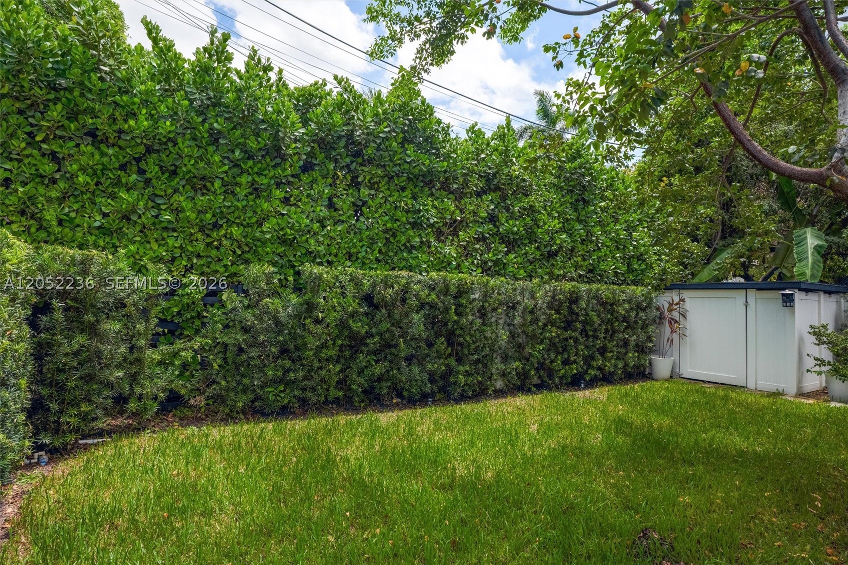 2484 SW 25th St, Miami FL 33133
