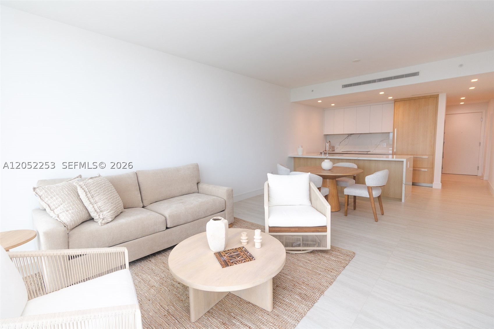 2411 Laguna Circle #1704, North Miami FL 33181
