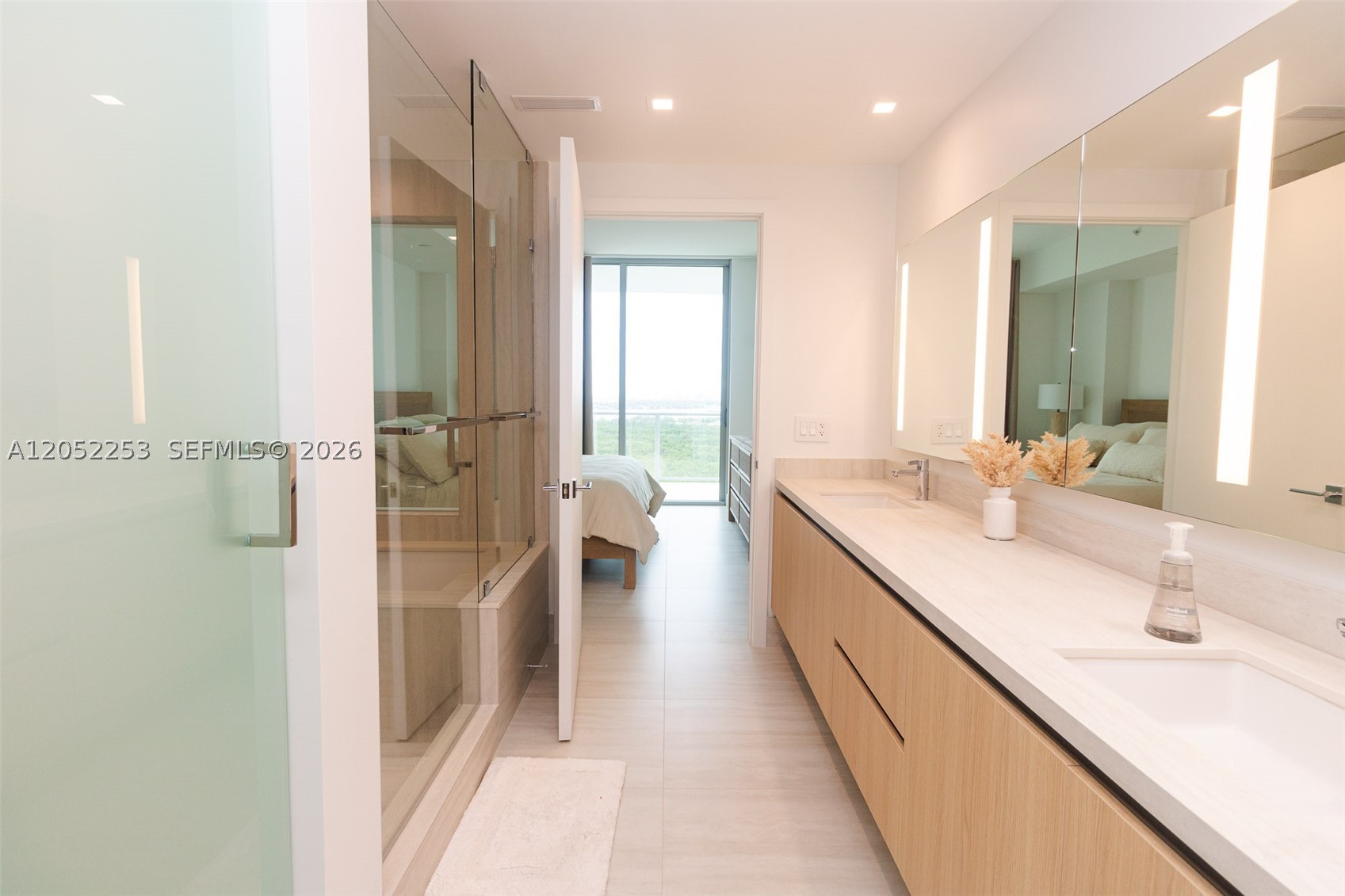 2411 Laguna Circle #1704, North Miami FL 33181