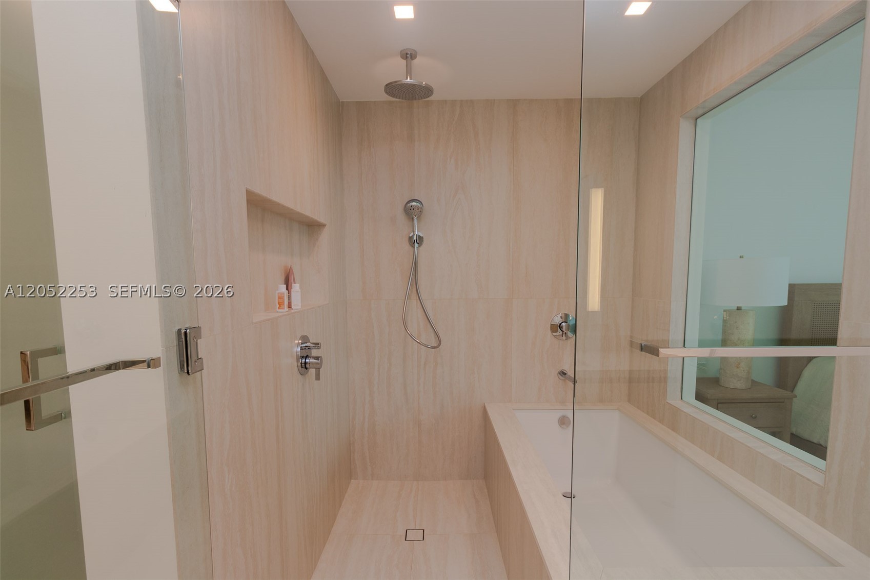 2411 Laguna Circle #1704, North Miami FL 33181