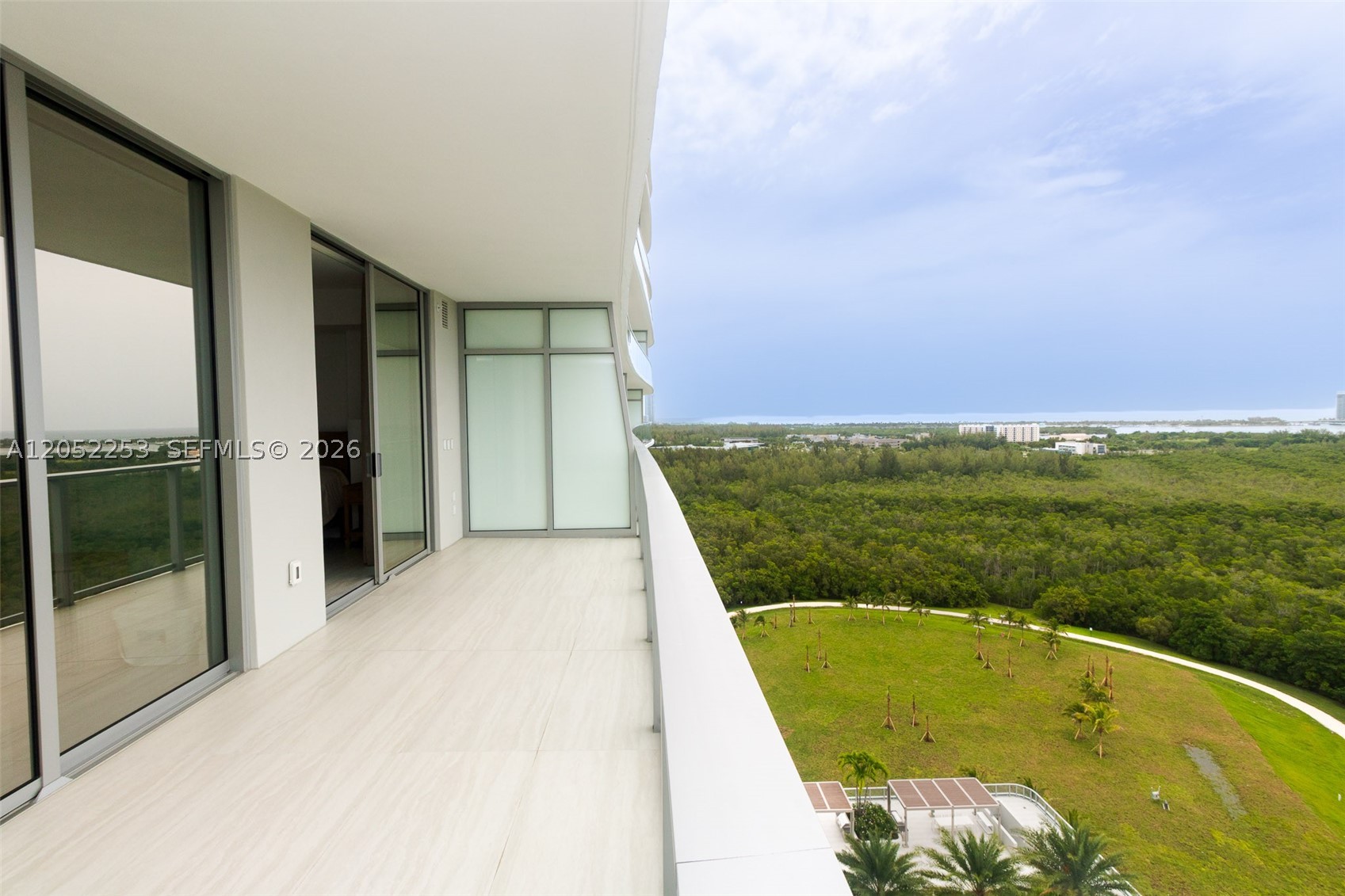2411 Laguna Circle #1704, North Miami FL 33181